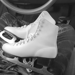 Areflyte ice skates